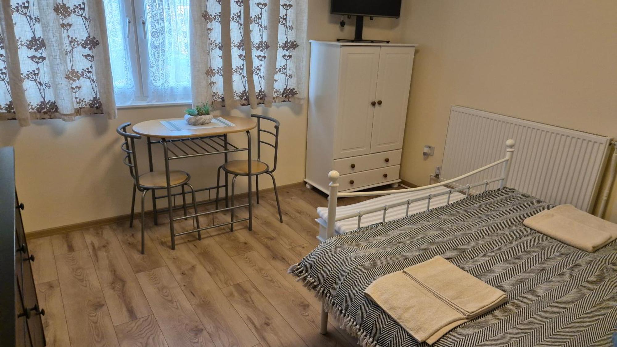 Homestay Double Cozy Nights In A Spacious